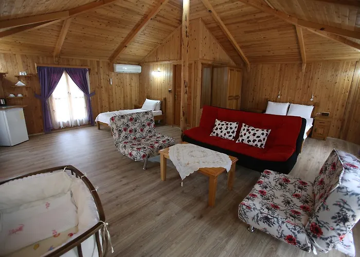 מלון Oba Beach אולודניץ